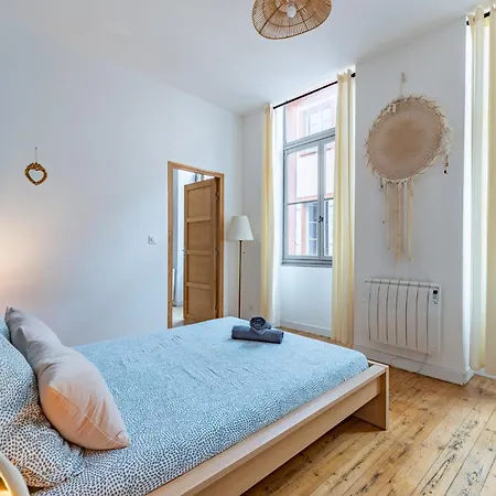 Le Beau Malcousinat Place Nationale Wifi Debit דירה