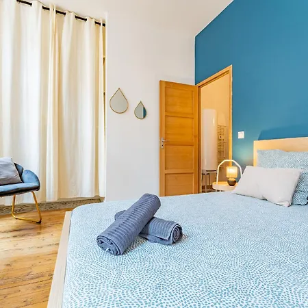 Le Beau Malcousinat Place Nationale Wifi Debit * モントーバン