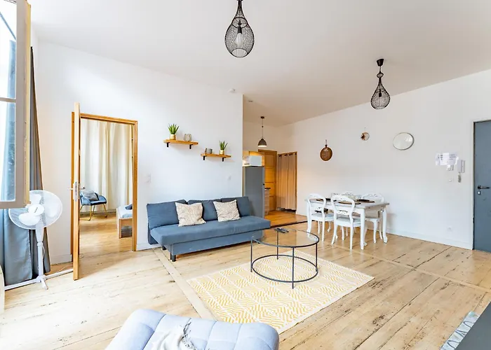 Le Beau Malcousinat Place Nationale Wifi Debit アパート